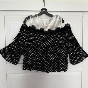 Black & white polka dot cold shoulder ruffled tiered blouse - M